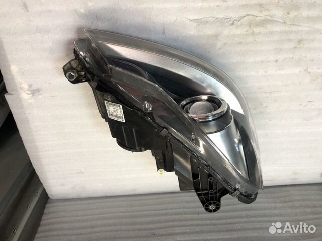 Фара правая на Mercedes W204 C 204 Фара правая на Mercedes W204 C 204