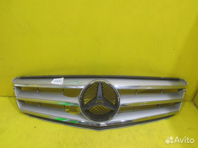 Решетка радиатора Mercedes C W204 (11-15) A2048800