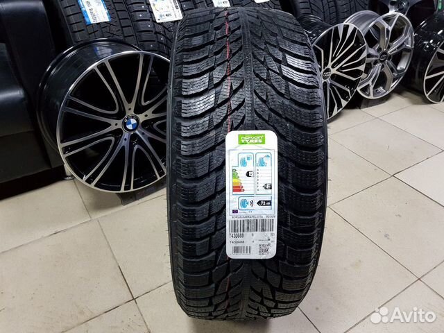 Nokian 275 45 r20