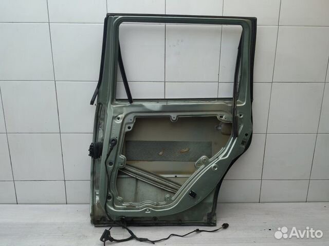 Дверь задняя правая 3B9833052AC VW Passat (B5) 200 Дверь задняя правая 3B9833052AC VW Passat (B5) 200