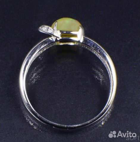 Серебряное кольцо с опалом и фианитом натуральным