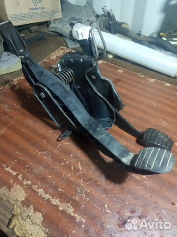 Педальный узел Nissan Almera G15 Педальный узел Nissan Almera G15