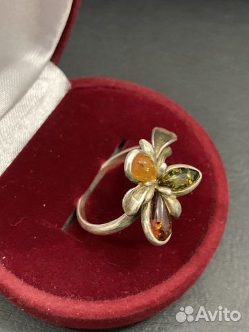 Кольцо из серебра с янтарем