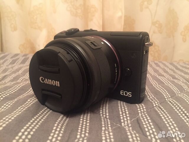 Беззеркальный фотоаппарат Canon EOS M100 Беззеркальный фотоаппарат Canon EOS M100