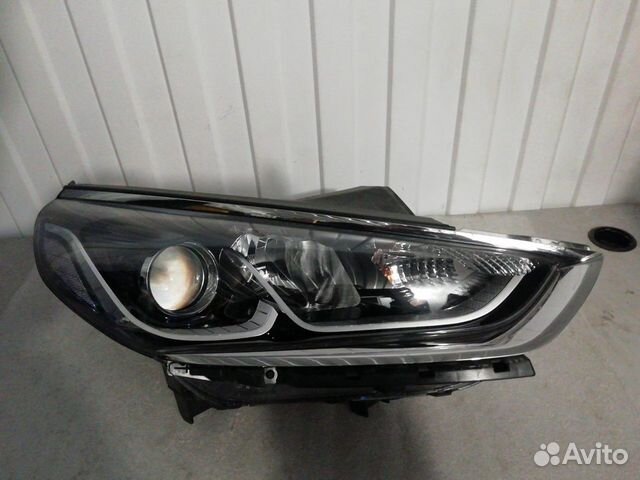 Фара галоген передняя правая Hyundai Sonata 7 Фара галоген передняя правая Hyundai Sonata 7