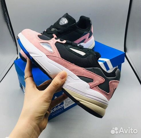 Кроссовки Adidas Falcon