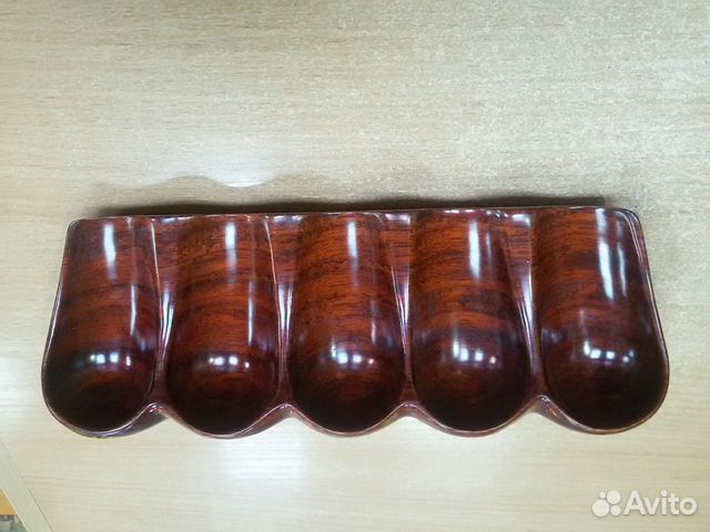 Подставка, пепельницы, зажигалки