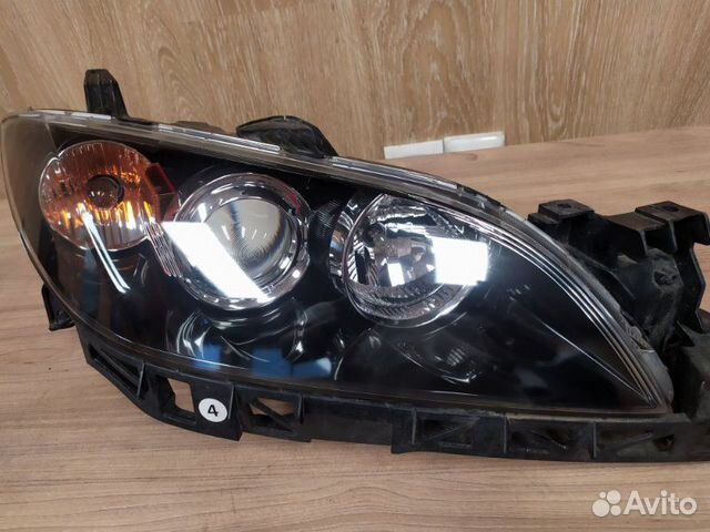 Фара правая Mazda 3 BK 2003-2006