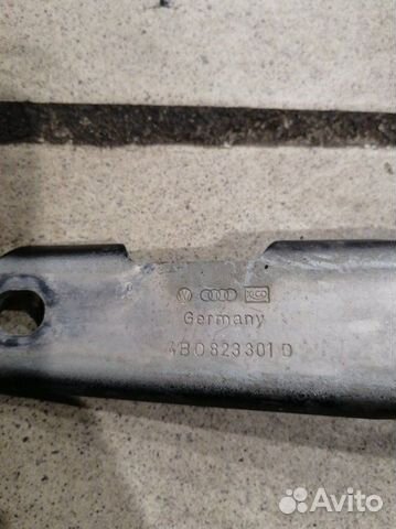 Петля капота передняя Audi Ауди A6 C5 2 2000 Петля капота передняя Audi Ауди A6 C5 2 2000