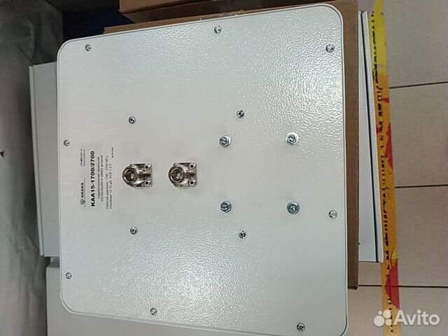 Панельная антенна мимо 3G/4G LTE kroks 1700-2700 Панельная антенна мимо 3G/4G LTE kroks 1700-2700