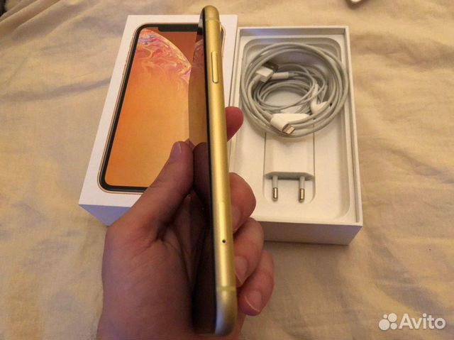 iPhone XR 64 GB - Желтый iPhone XR 64 GB - Желтый