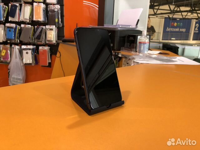iPhone 11 64Gb Black 9.2/10 Гарантия официальная iPhone 11 64Gb Black 9.2/10 Гарантия официальная