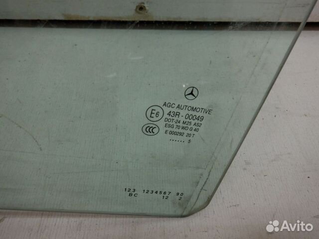 Стекло задней левой двери Мерседес X204 GLK