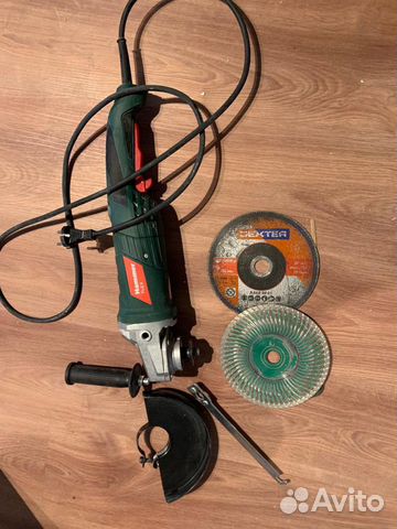 Угловая шлифовальная машина Hammer USM1650D Угловая шлифовальная машина Hammer USM1650D