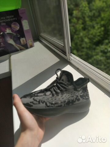 Кроссовки женские