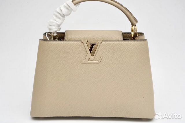 Сумка Louis Vuitton Capucines