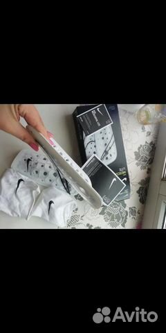 Футбольные щитки Nike Mercurial Lite Футбольные щитки Nike Mercurial Lite