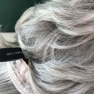 Парик на сетке, седые волосы