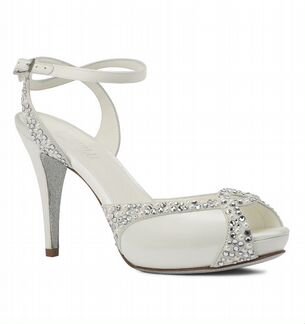 Босоножки новые Loriblu 37р