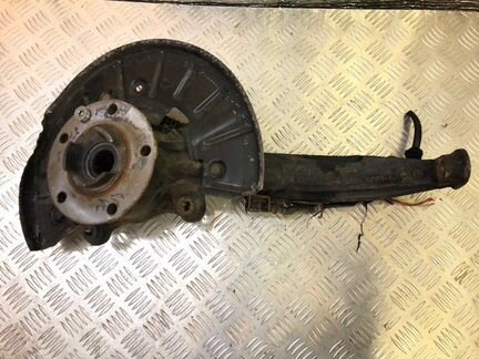 Кулак поворотный передний правый Volkswagen