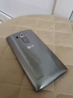 Телефон LG