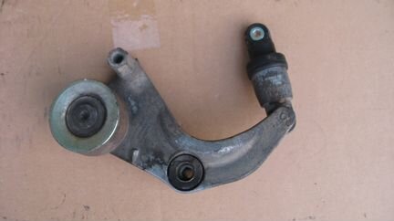 Натяжитель приводного ремня Хонда Цивик 4Д