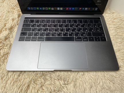Apple MacBook Pro 13 Tach Bar/256Gb/2,9ггц