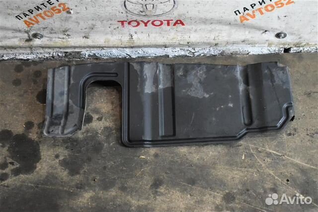 Пыльник двигателя левый Kia Sportage 2 поколение