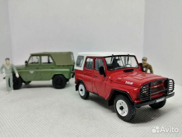 Модели УАЗ «Марторелли» и уаз-469Б вместе
