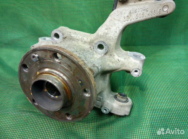 Кулак поворотный задний правый Audi Q3 Quattro 8UB