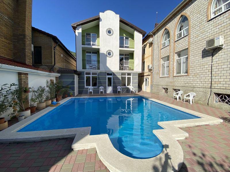 Гостевые дома в джанхоте с бассейном