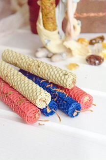 Свечи из вощины с травами (программные)