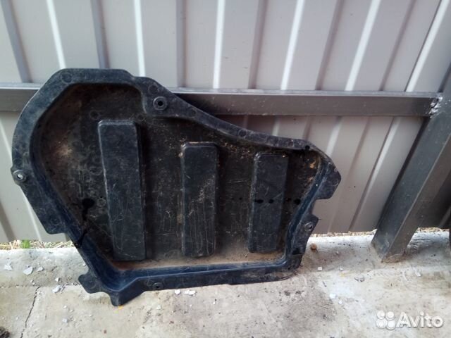 Пыльник багажника правый Kia Sorento 2