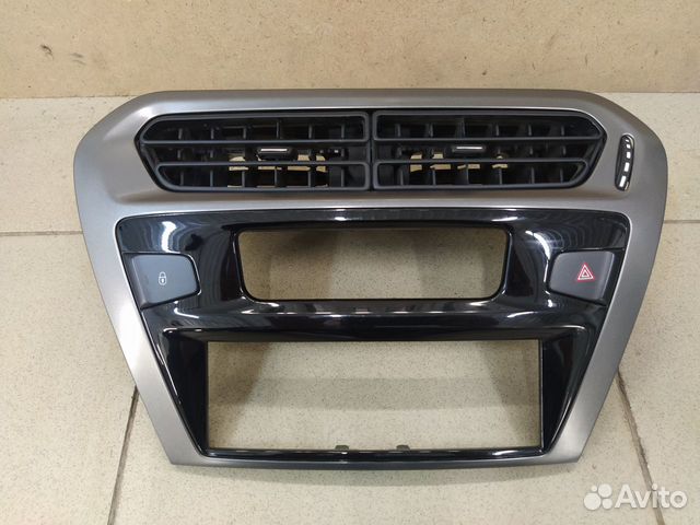 Рамка магнитолы Ситроен C-Elysee