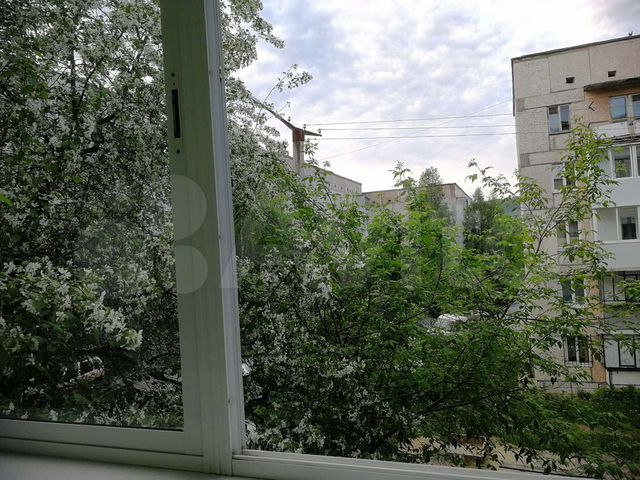 2-к. квартира, 49 м², 2/5 эт.