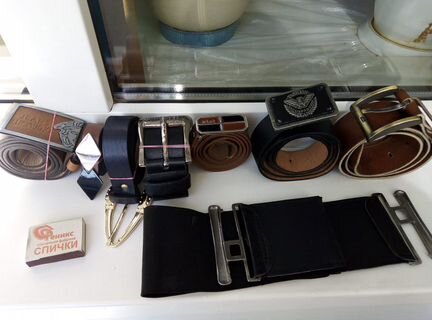 Ремни кож.(много видов),шапка (норка),шляпы (2шт)