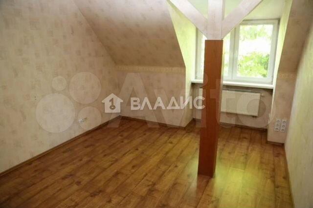 5-к. квартира, 140 м², 3/3 эт.