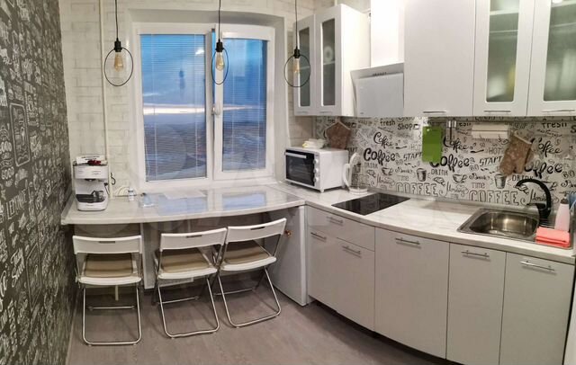 2-к. квартира, 43 м², 3/5 эт.