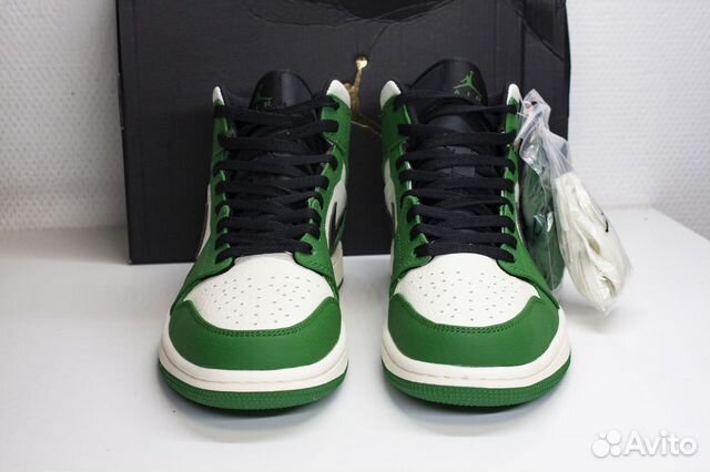 Nike Air Jordan 1 Mid 'Pine Green'