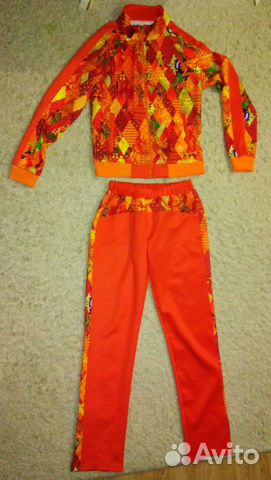 Костюм спортивный