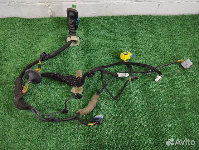 Проводка двери передней левой Peugeot 308 (4E) 20