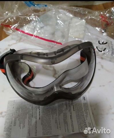 Очки защитные закрытого новые