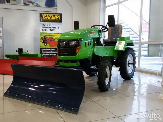 Минитрактор для уборки снега