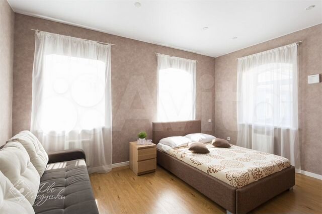 1-к. квартира, 42 м², 1/3 эт.