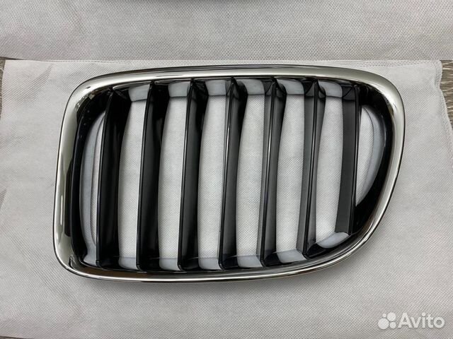 Решетка радиатора BMW X1 E84 бмв Х1 Е84 бу б/у нов