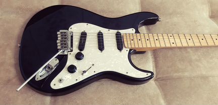 Carvin Bolt-T USA custom shop. Видео внутри