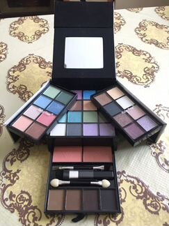 Набор косметики для макияжа