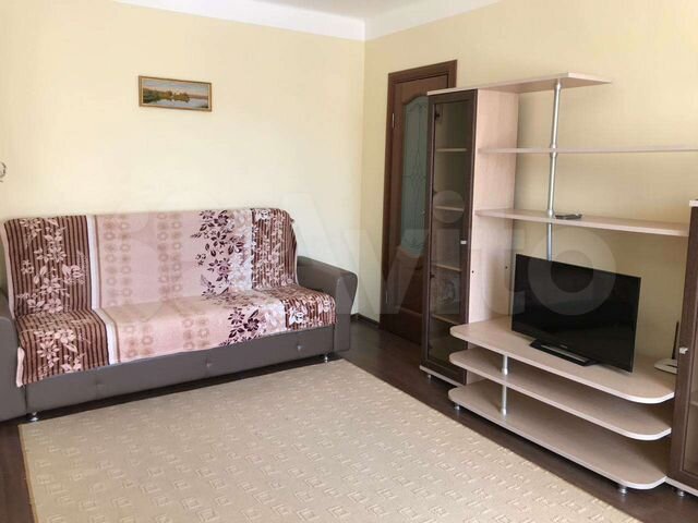 2-к. квартира, 42 м², 2/4 эт.