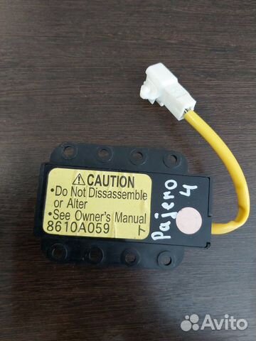 Блок включения/отключения SRS Mitsubishi Pajero 4