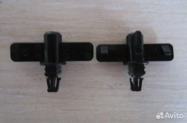 Крепление крышки форсунки омывателя Toyota Camry